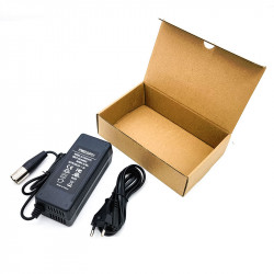 Nabíjačka 36V 2A XLR konektor