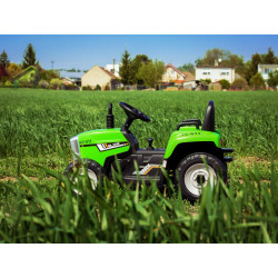 Elektrický Traktor WORKERS s vlečkou,  zelený